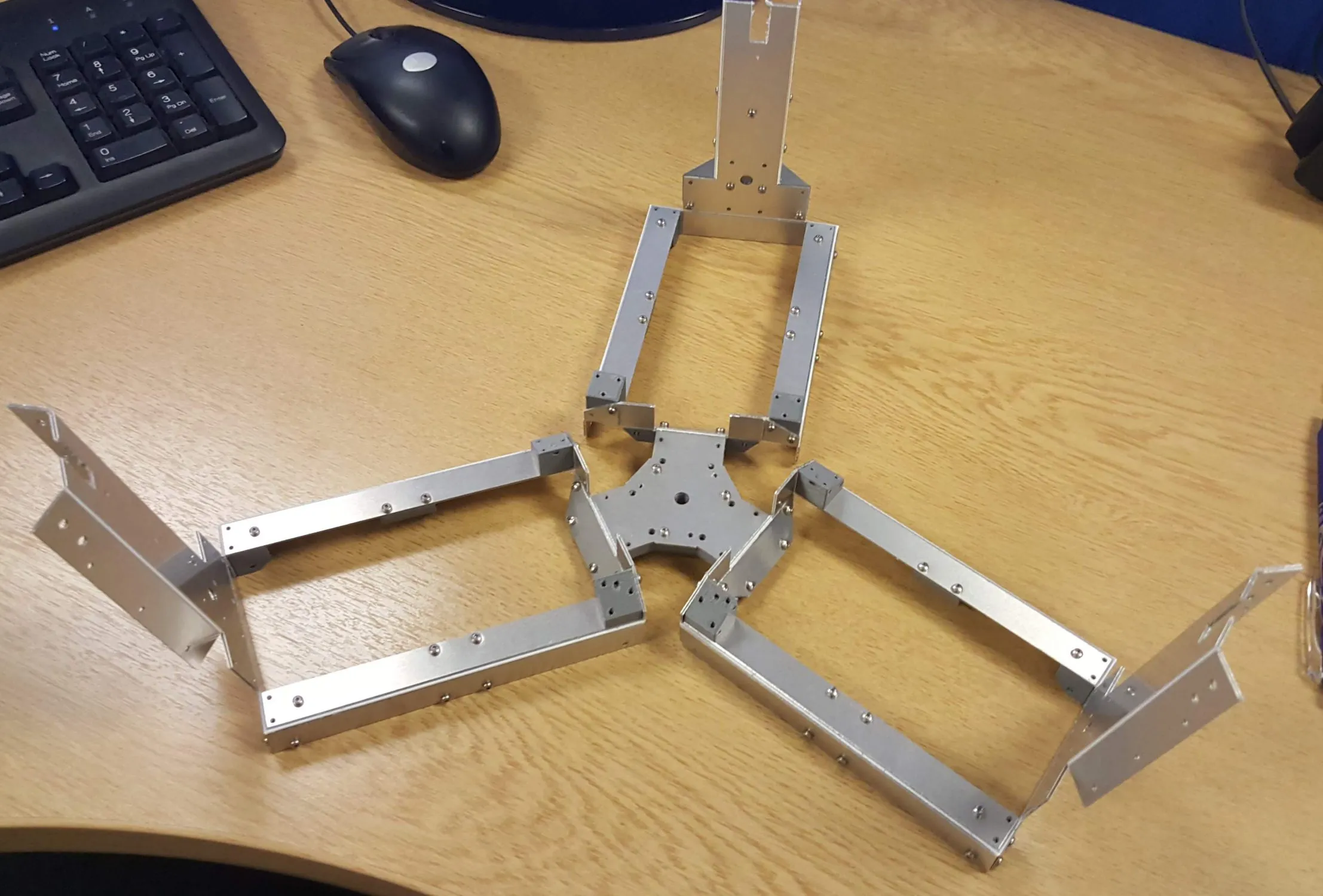 Composite delta linkage